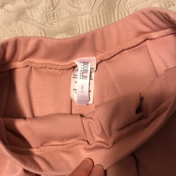 Pink pleated skater skirt - Picture 2 of 3